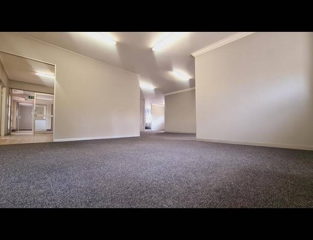 BUSINESS PROPERTY TO RENT IN LYNNWOOD